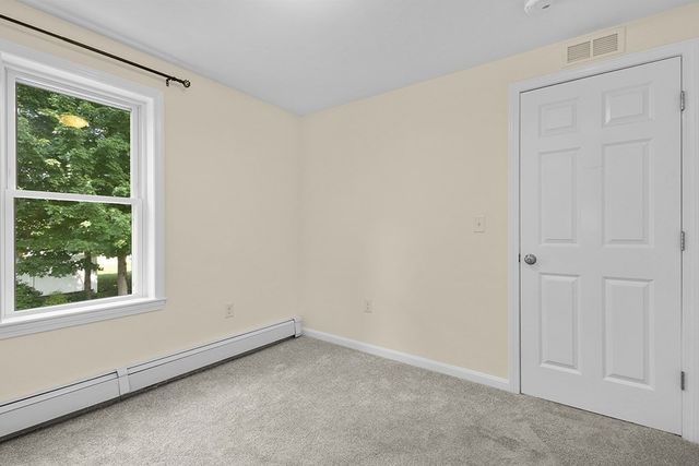 95 Franklin St, Wrentham, MA 02093