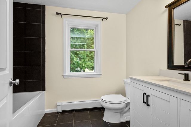 95 Franklin St, Wrentham, MA 02093