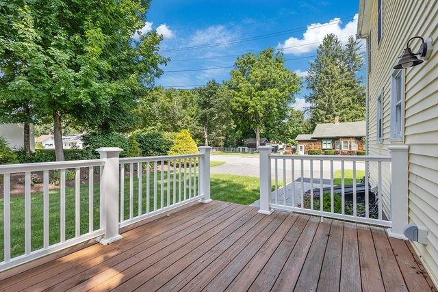 95 Franklin St, Wrentham, MA 02093