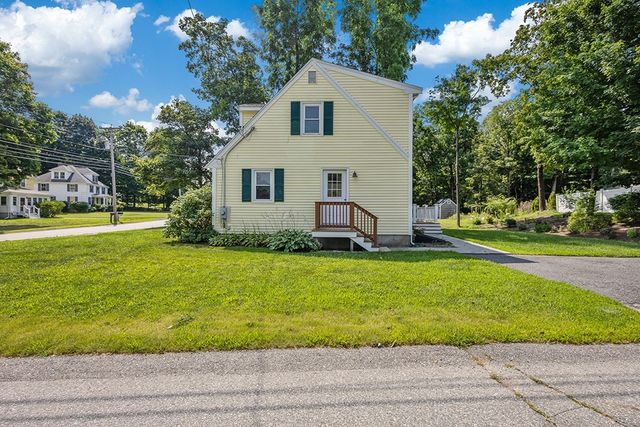95 Franklin St, Wrentham, MA 02093