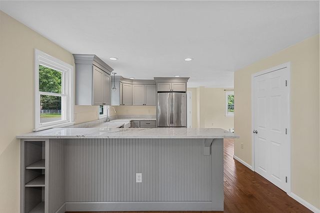 95 Franklin St, Wrentham, MA 02093