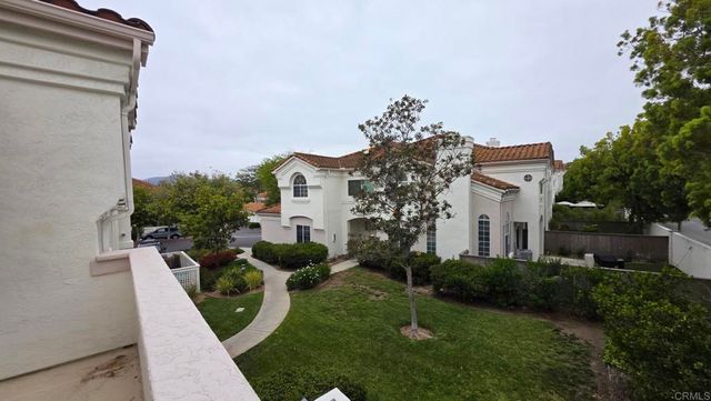 1872 Matin Circle 204, San Marcos, CA 92069
