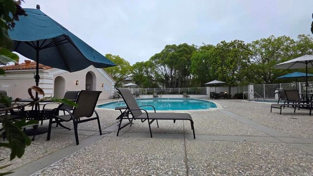 1872 Matin Circle 204, San Marcos, CA 92069