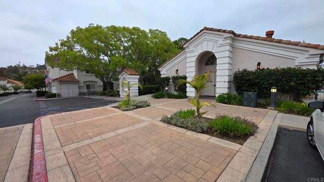 1872 Matin Circle 204, San Marcos, CA 92069