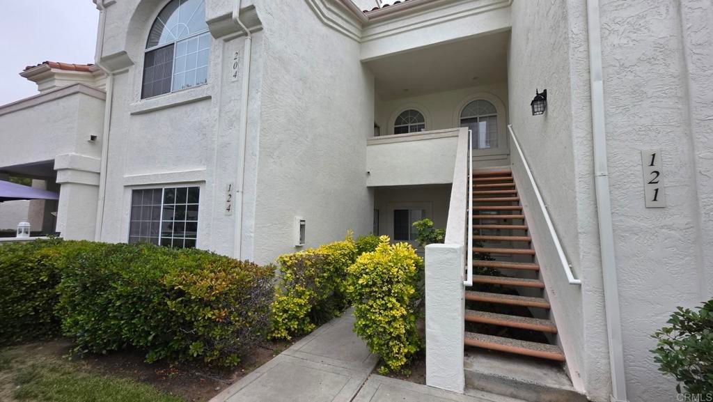 1872 Matin Circle 204, San Marcos, CA 92069