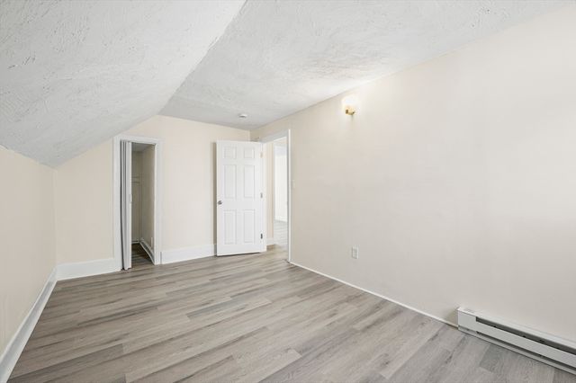 11 Hampshire St, Lowell, MA 01850