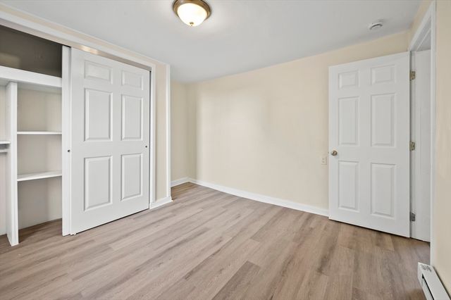 11 Hampshire St, Lowell, MA 01850