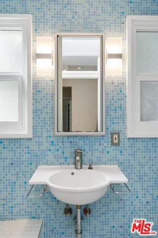 4281 Motor Avenue, Culver City, CA 90232