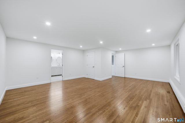 21 Deepwood Road, Weston, CT 06883