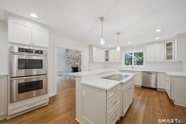 21 Deepwood Road, Weston, CT 06883