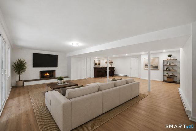 21 Deepwood Road, Weston, CT 06883