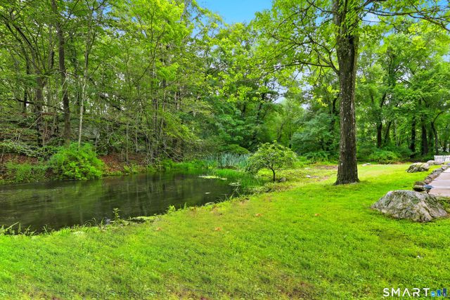 21 Deepwood Road, Weston, CT 06883
