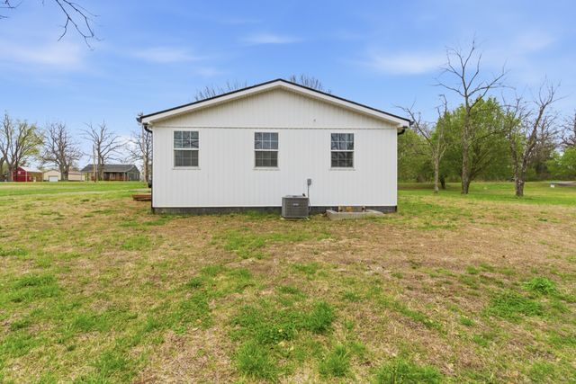 1237 Abiff Rd, Bon Aqua, TN 37025