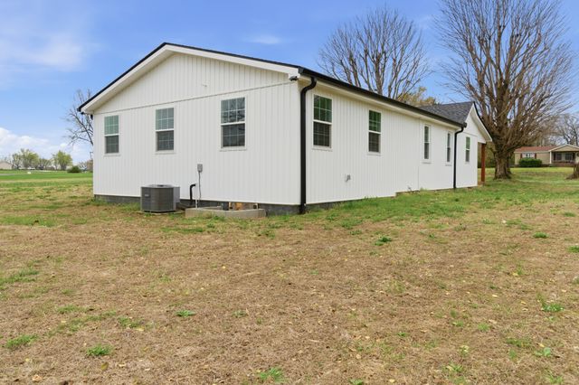 1237 Abiff Rd, Bon Aqua, TN 37025