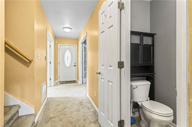 330 Thelmar LN, Portsmouth, VA 23701