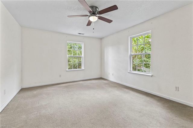 330 Thelmar LN, Portsmouth, VA 23701