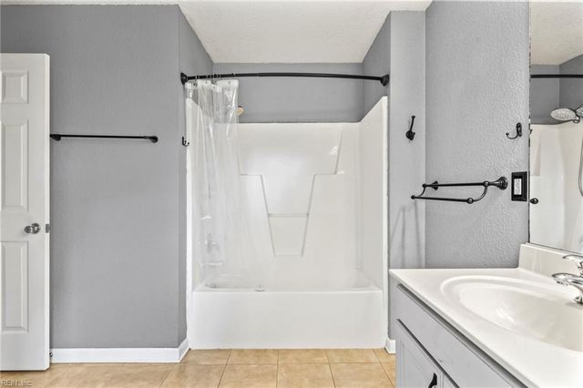 330 Thelmar LN, Portsmouth, VA 23701