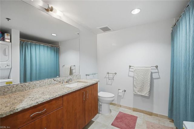 221 Market St Unit 548, Virginia Beach, VA 23462
