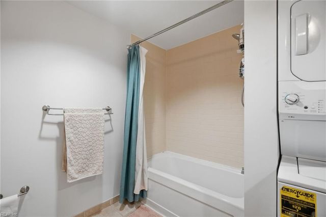 221 Market St Unit 548, Virginia Beach, VA 23462