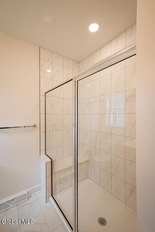 10 Espen Place, Niskayuna, NY 12309