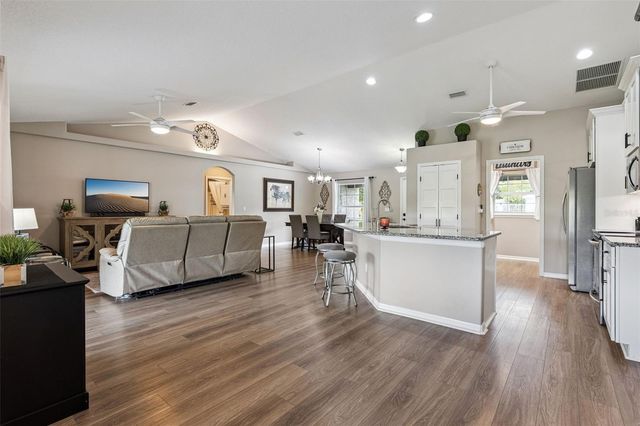 132 FLORIDANA ROAD, Debary, FL 32713