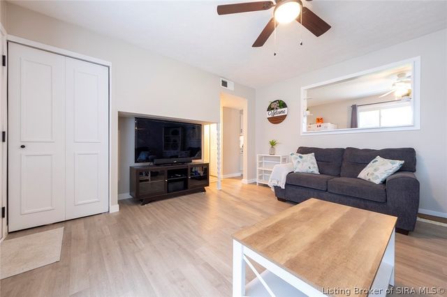1022 Hazelwood Court, Clarksville, IN 47129