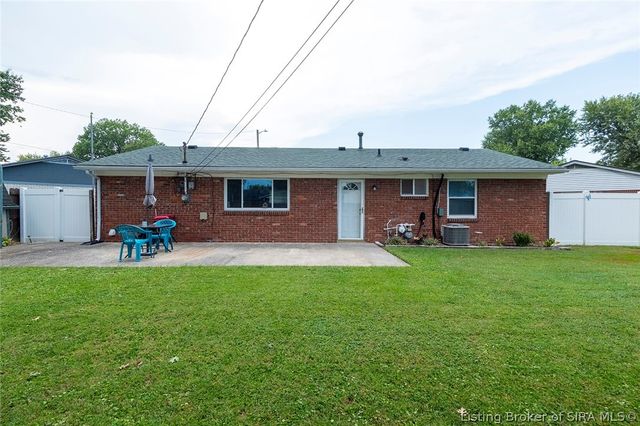1022 Hazelwood Court, Clarksville, IN 47129