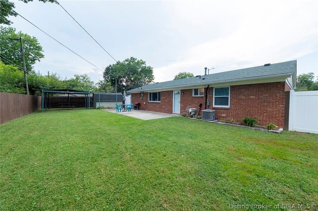 1022 Hazelwood Court, Clarksville, IN 47129