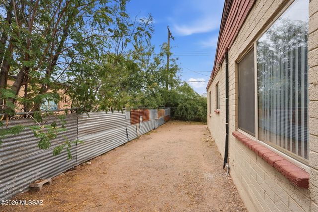 2518-2520 E Cameron Vista, Tucson, AZ 85713