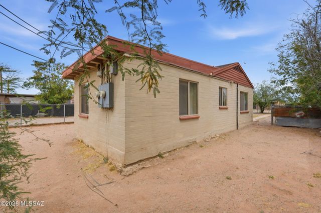 2518-2520 E Cameron Vista, Tucson, AZ 85713