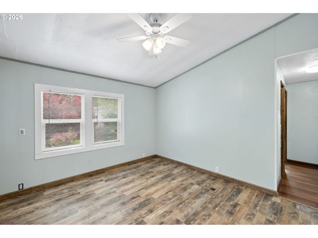 13141 Se POWELL Blvd 18, Portland, OR 97236