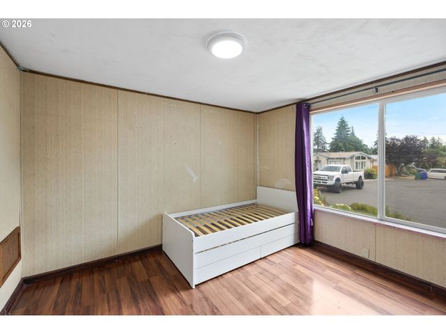 13141 Se POWELL Blvd 18, Portland, OR 97236