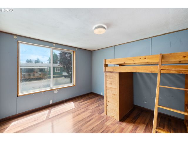 13141 Se POWELL Blvd 18, Portland, OR 97236
