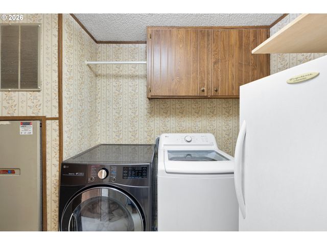 13141 Se POWELL Blvd 18, Portland, OR 97236