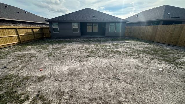 7226 Cattlemen Dr, Corpus Christi, TX 78414