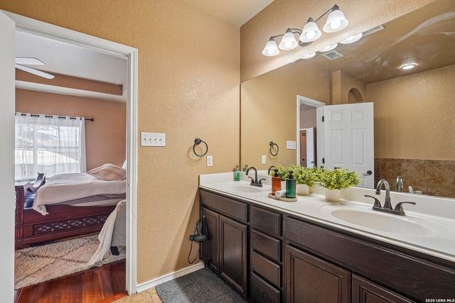 11407 Road Runner, San Antonio, TX 78245