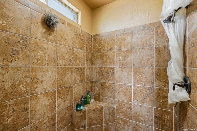 11407 Road Runner, San Antonio, TX 78245