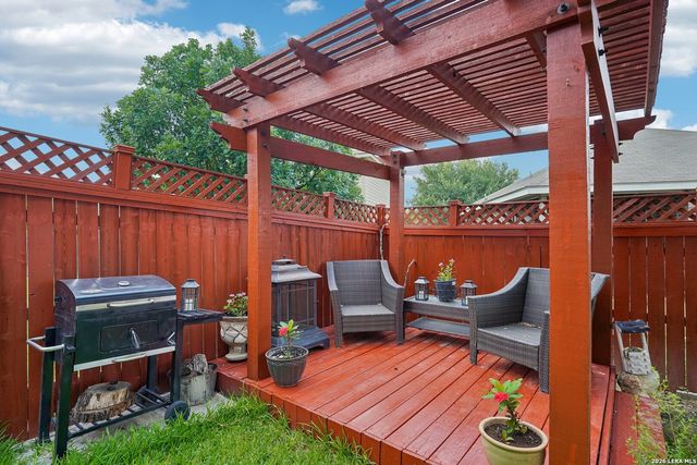 11407 Road Runner, San Antonio, TX 78245