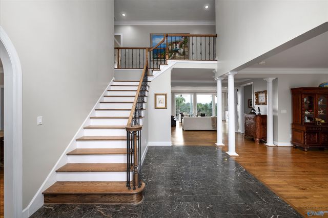 2213 Hidden Ridge Circle, Vestavia Hills, AL 35243