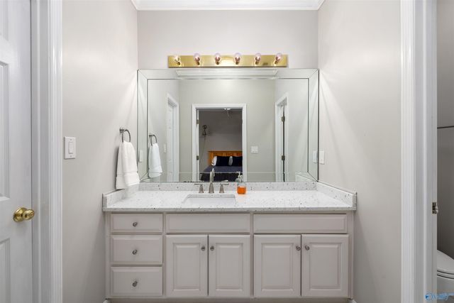 2213 Hidden Ridge Circle, Vestavia Hills, AL 35243