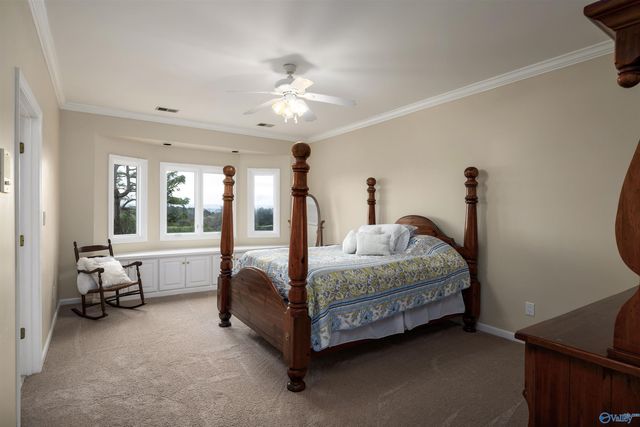 2213 Hidden Ridge Circle, Vestavia Hills, AL 35243