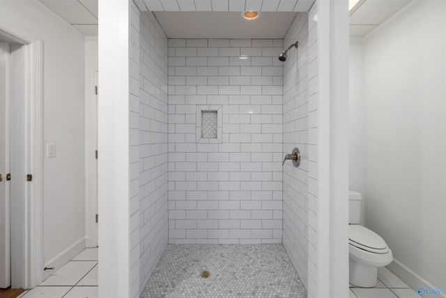 2213 Hidden Ridge Circle, Vestavia Hills, AL 35243