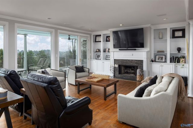 2213 Hidden Ridge Circle, Vestavia Hills, AL 35243