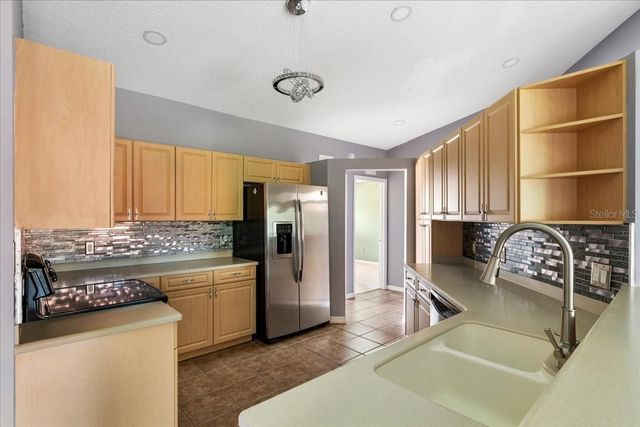 5336 EDGEWATER WAY 5336, Oxford, FL 34484