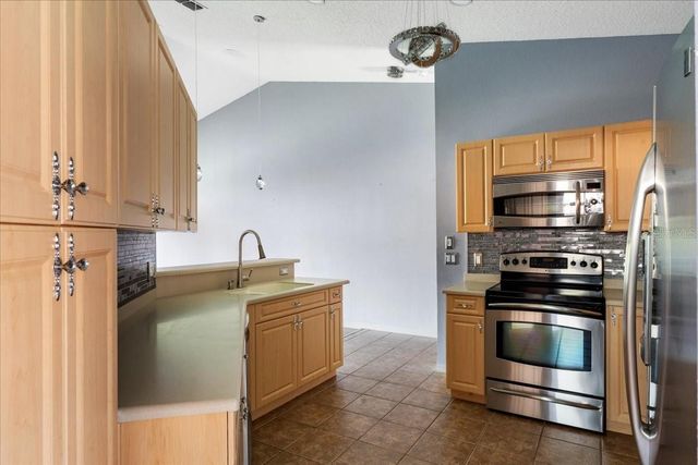5336 EDGEWATER WAY 5336, Oxford, FL 34484
