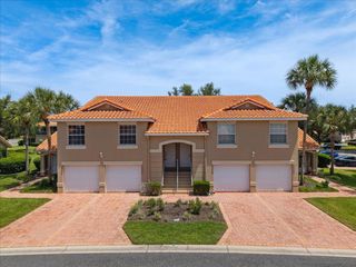 5336 EDGEWATER WAY 5336, Oxford, FL 34484