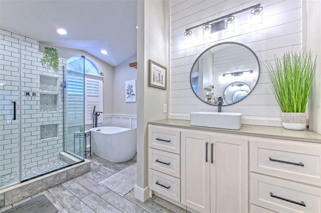 3809 BUCKINGHAM LOOP DRIVE, Valrico, FL 33594