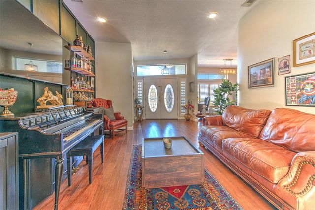 3809 BUCKINGHAM LOOP DRIVE, Valrico, FL 33594