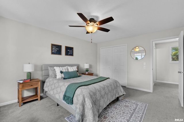 3461 Cedarview Ct Court, Bettendorf, IA 52722