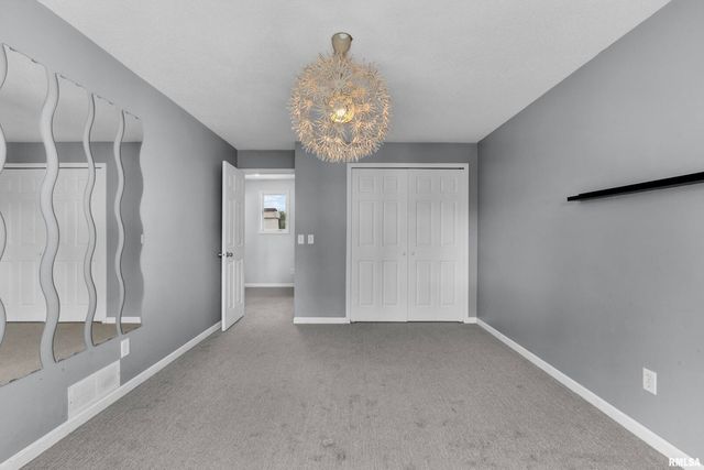 3461 Cedarview Ct Court, Bettendorf, IA 52722